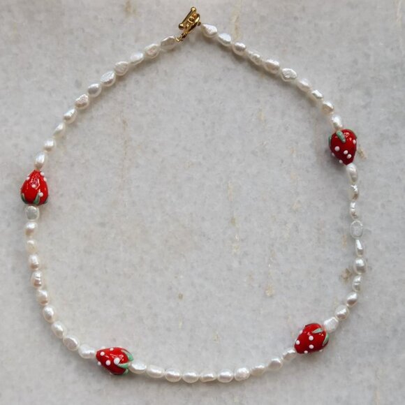 Red And White Strawberry Pearl Necklace - Picture 2 of 2